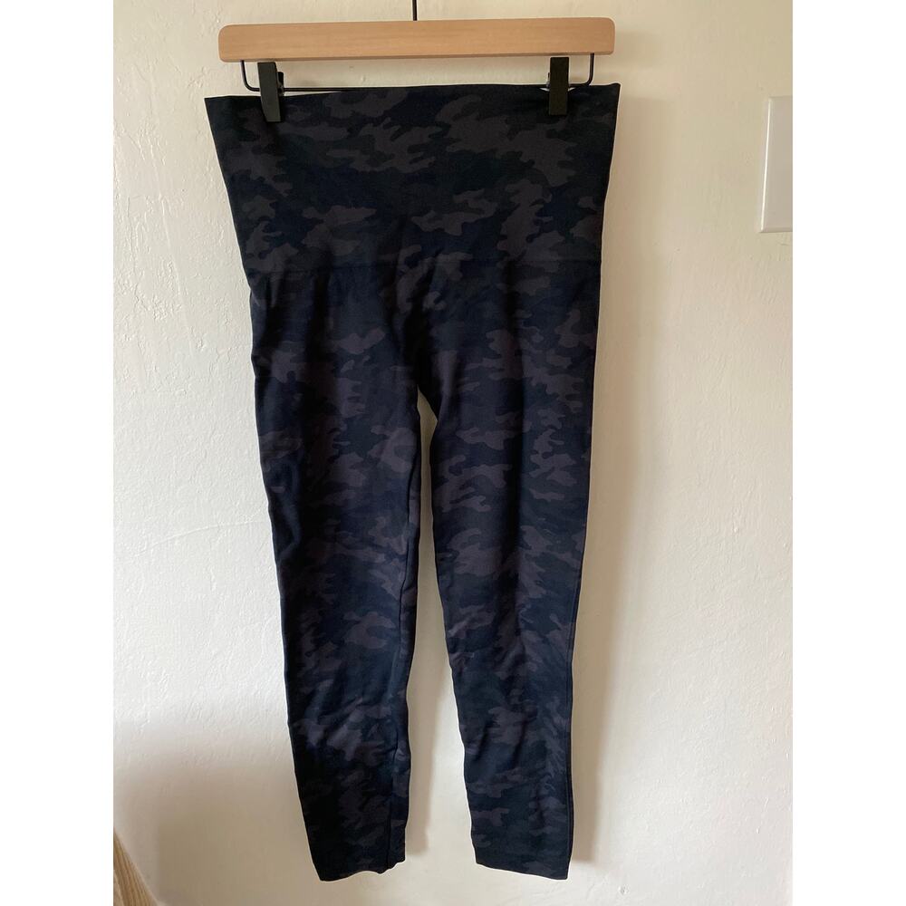 Spanx seamless camo leggings XL